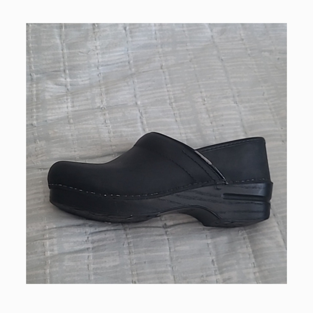 Dansko 36 Black Oiled - Picture 9 of 11